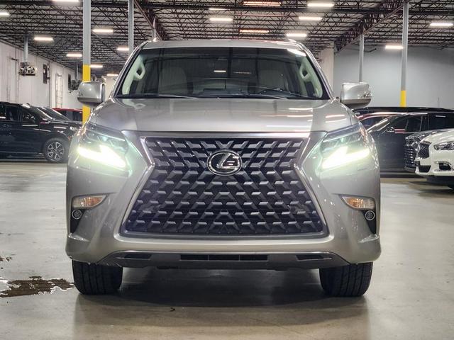 Photo of 2022 Silver Lexus GX 460