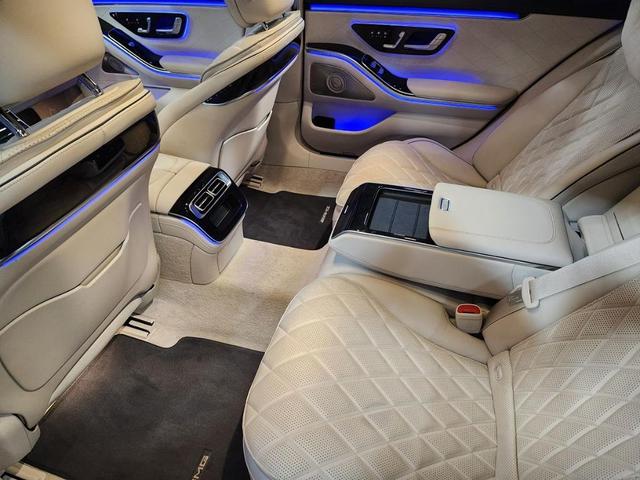 Photo of 2023 White Mercedes-Benz S-Class