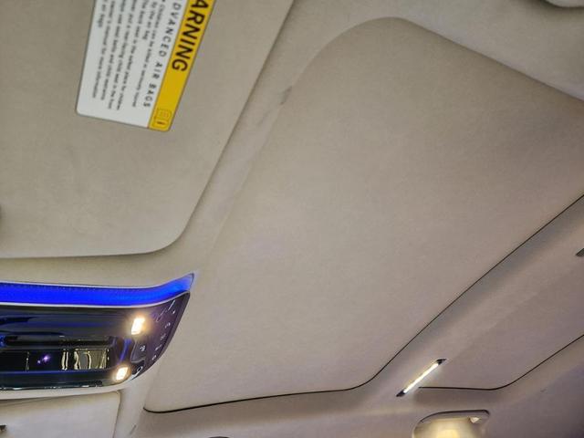 Photo of 2023 White Mercedes-Benz S-Class
