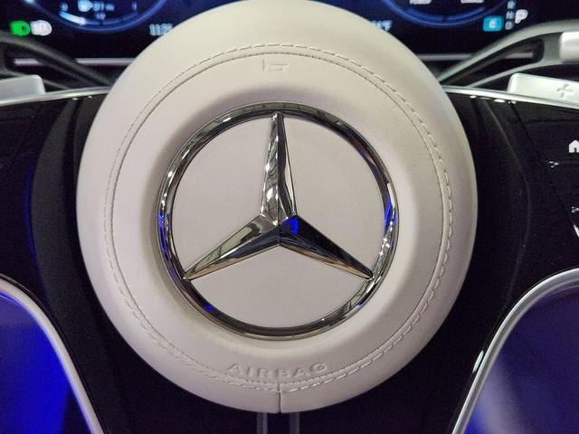 Photo of 2023 White Mercedes-Benz S-Class