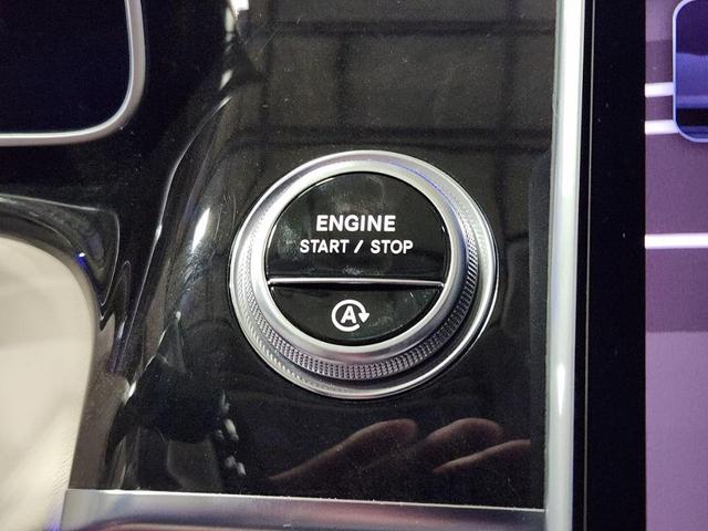 Photo of 2023 White Mercedes-Benz S-Class