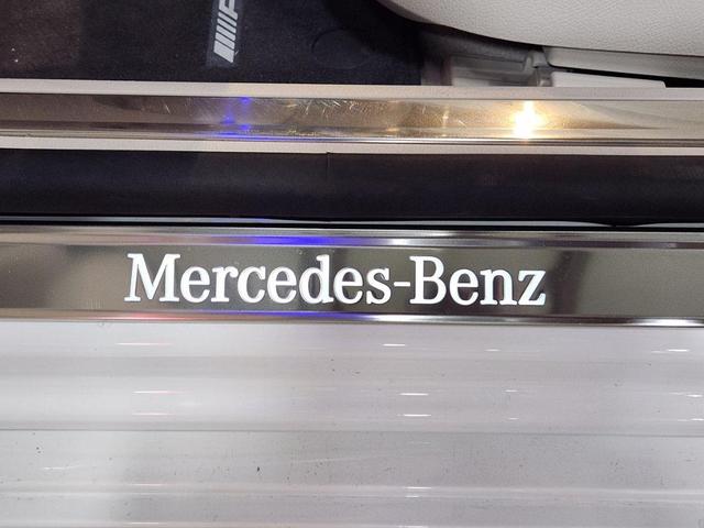 Photo of 2023 White Mercedes-Benz S-Class