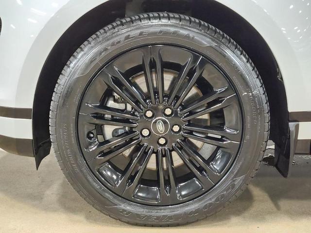 Photo of 2024 Fuji White Land Rover Range Rover Evoque