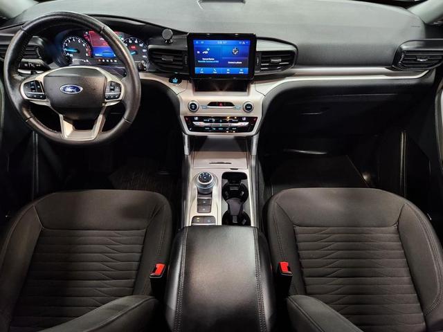 Photo of 2020 Silver Ford Explorer