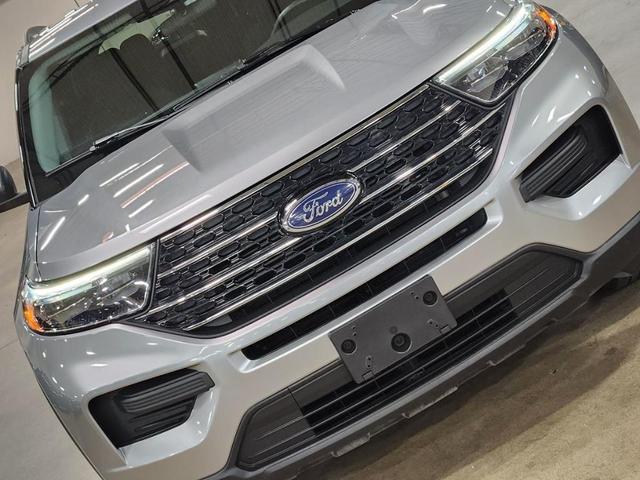 Photo of 2020 Silver Ford Explorer