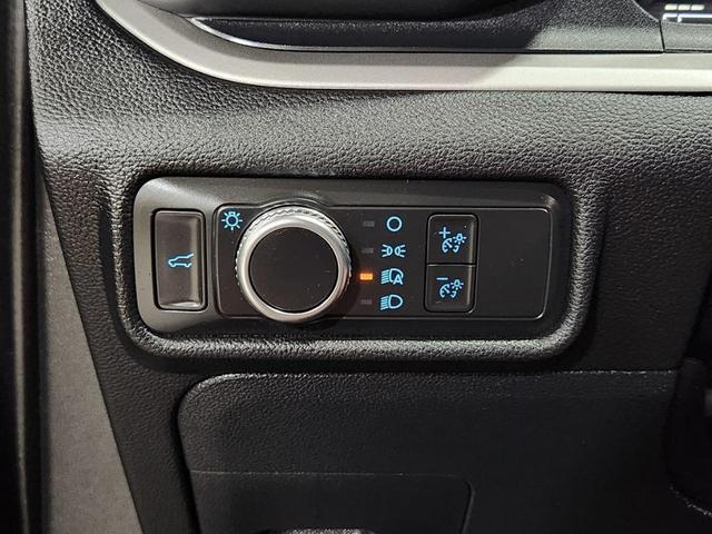 Photo of 2020 Silver Ford Explorer