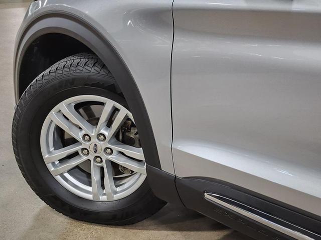 Photo of 2020 Silver Ford Explorer
