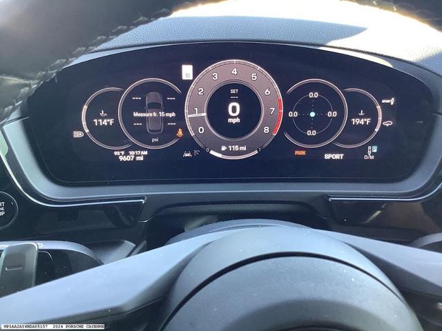 Photo of 2024 Carrara White Metallic Porsche Cayenne