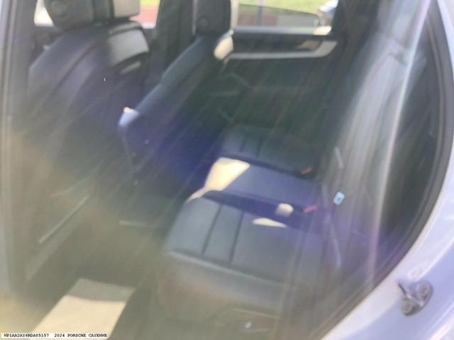 Photo of 2024 Carrara White Metallic Porsche Cayenne