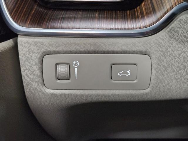 Photo of 2021 Black Volvo XC60