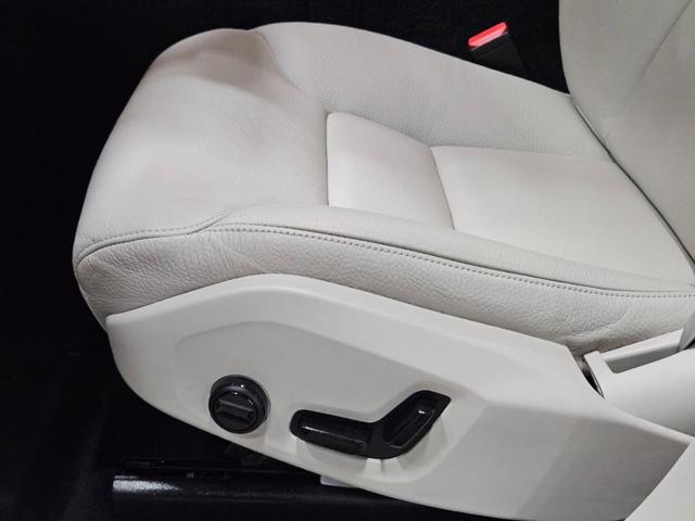 Photo of 2021 Black Volvo XC60