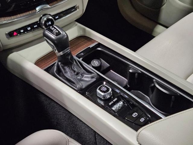 Photo of 2021 Black Volvo XC60