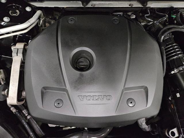 Photo of 2021 Black Volvo XC60