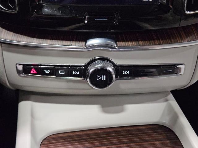 Photo of 2021 Black Volvo XC60