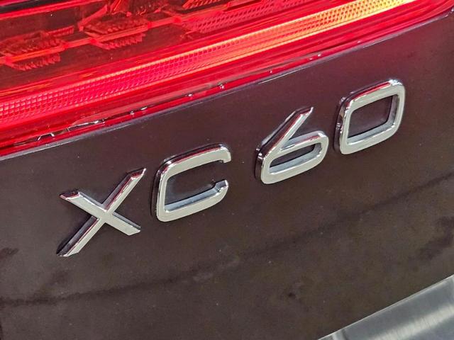 Photo of 2021 Black Volvo XC60
