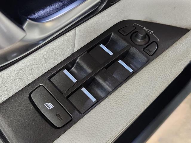 Photo of 2018 Narvik Black Land Rover Range Rover Evoque