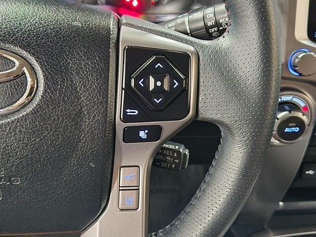 Photo of 2022 White Toyota 4Runner