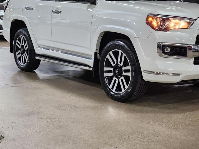 Photo of 2022 White Toyota 4Runner