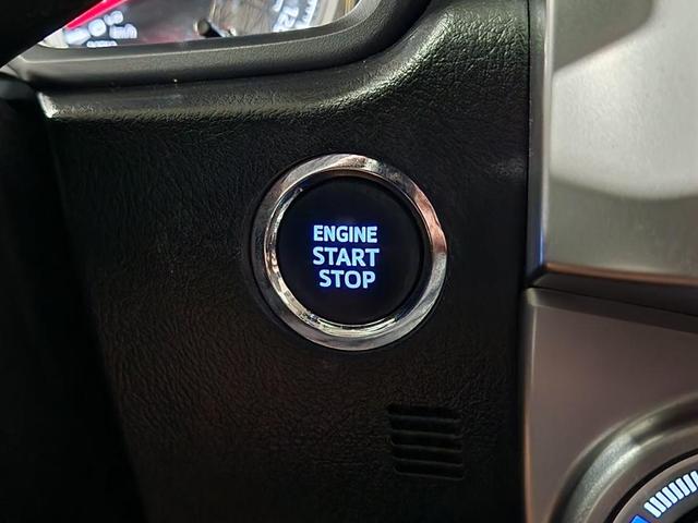 Photo of 2022 White Toyota 4Runner