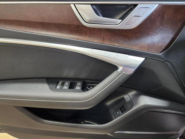 Photo of 2019 Firmament Blue Metallic Audi A7