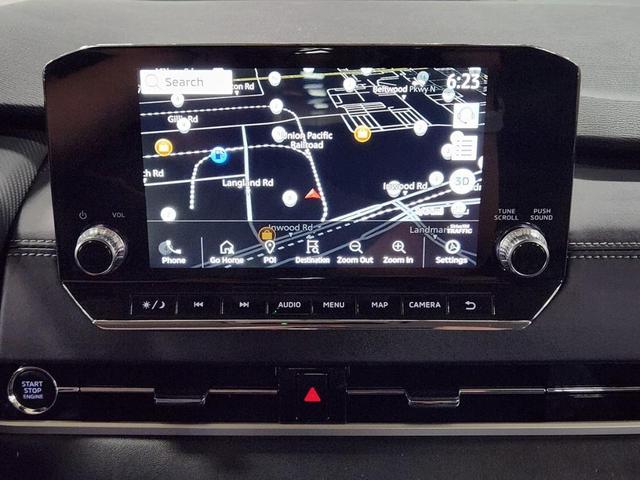 Photo of 2022 White Mitsubishi Outlander