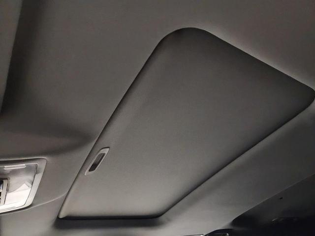 Photo of 2018 Silver Toyota Highlander