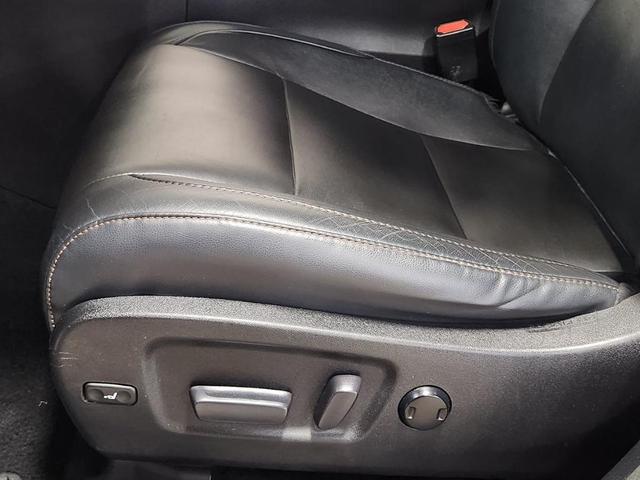 Photo of 2018 Silver Toyota Highlander
