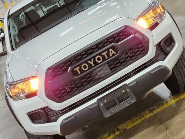 Photo of 2023 White Toyota Tacoma