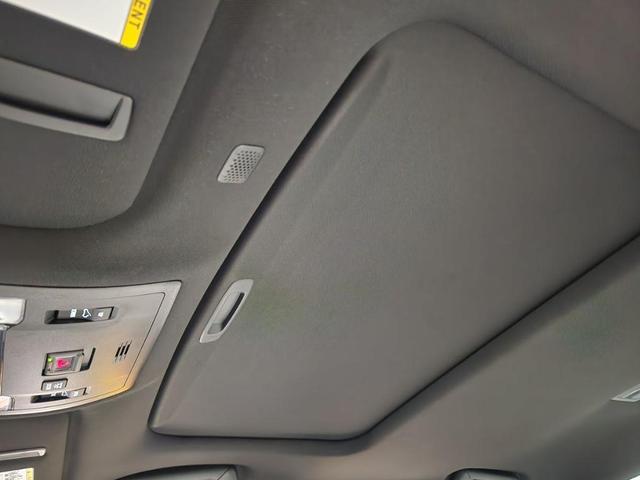 Photo of 2022 Silver Lexus IS 350