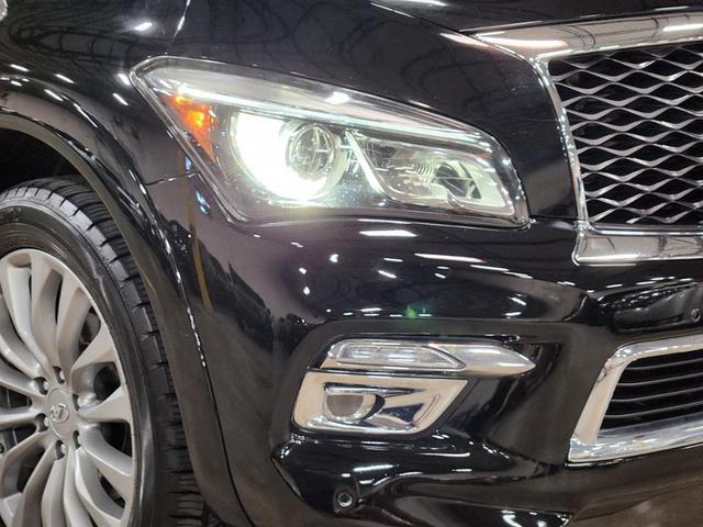 Photo of 2016 Black INFINITI QX80