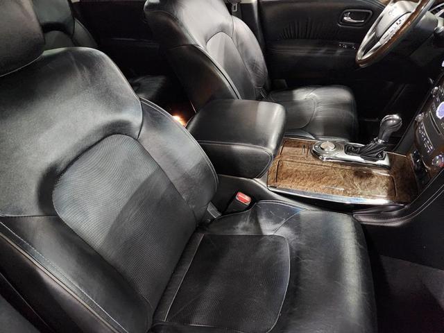 Photo of 2016 Black INFINITI QX80