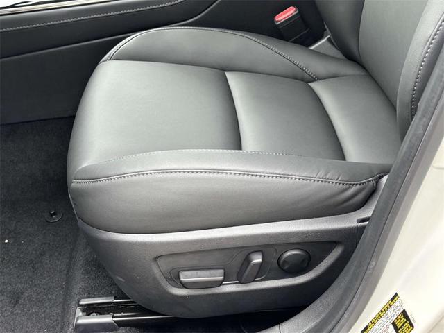 Photo of 2025 Snowflake White Pearl Mica Mazda CX-30
