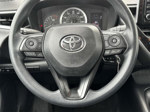 Photo of 2021 Super White Toyota Corolla