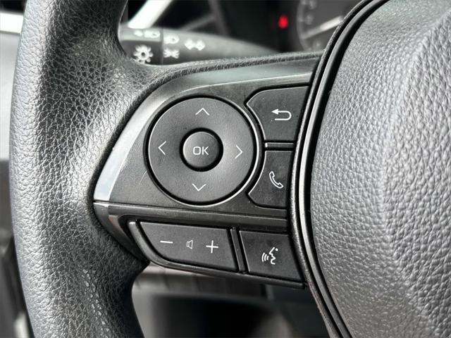 Photo of 2021 Super White Toyota Corolla