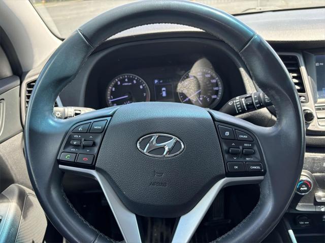 Photo of 2018 Black Noir Pearl Hyundai TUCSON