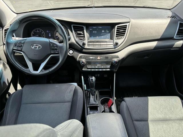 Photo of 2018 Black Noir Pearl Hyundai TUCSON