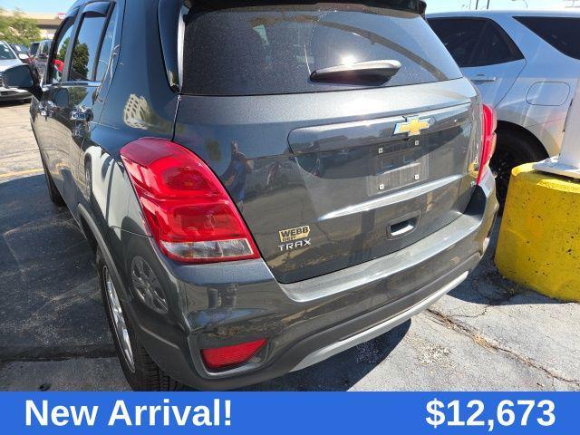 Photo of 2018 Nightfall Gray Chevrolet Trax