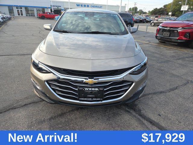 Photo of 2023 Mineral Gray Metallic Chevrolet Malibu