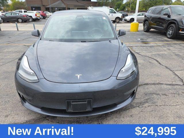 Photo of 2021 Black Tesla Model 3