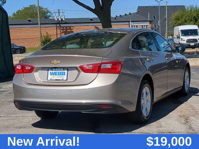Photo of 2024 Mineral Gray Metallic Chevrolet Malibu