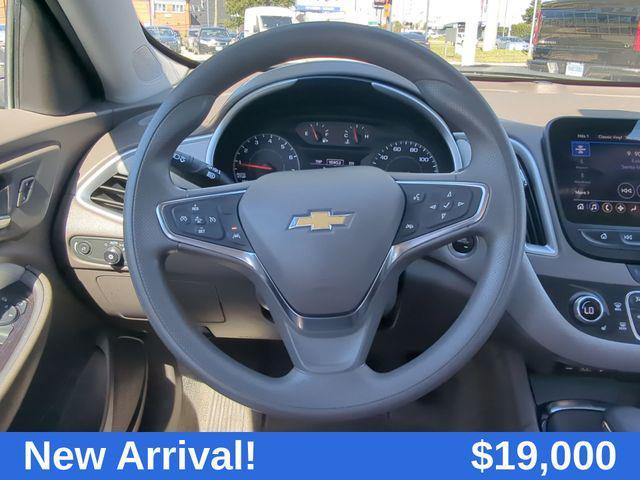 Photo of 2024 Mineral Gray Metallic Chevrolet Malibu