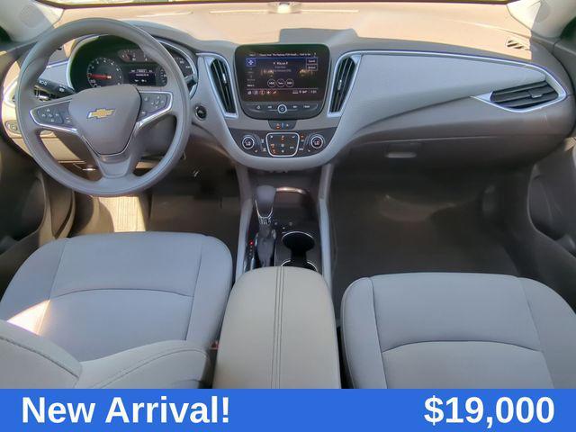 Photo of 2024 Mineral Gray Metallic Chevrolet Malibu