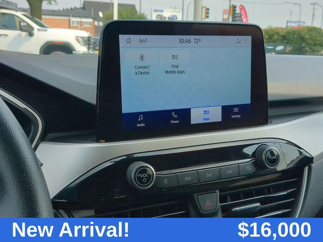 Photo of 2020 Oxford White Ford Escape