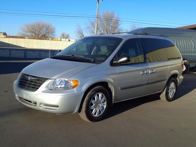 2006 Chrysler Town & Country