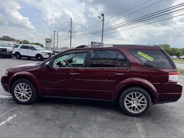 Photo of 2008 Merlot Clearcoat Metallic Ford Taurus X