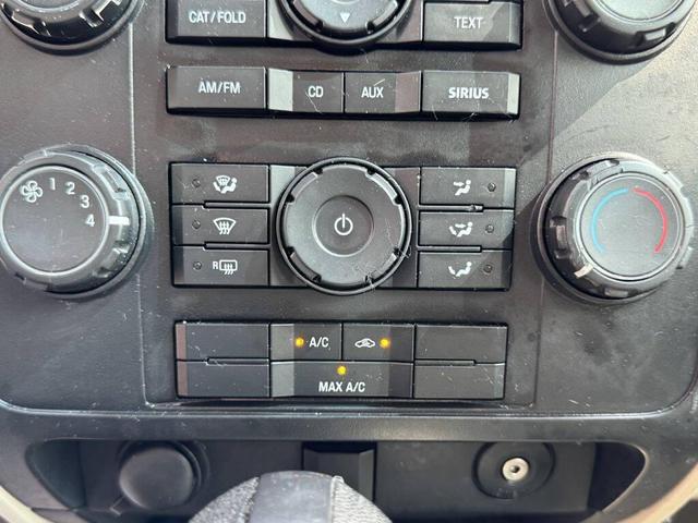 Photo of 2009 WHITE Ford Escape