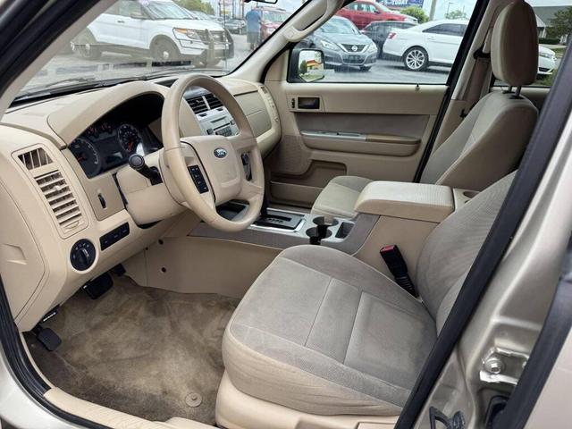 Photo of 2011 Gold Leaf Metallic Ford Escape