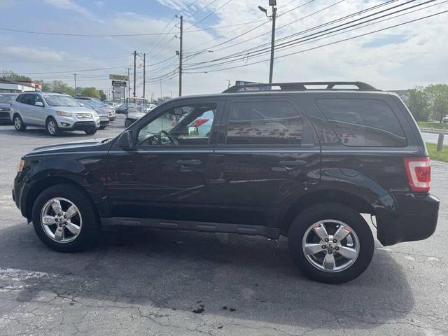 Photo of 2012 Black Ford Escape