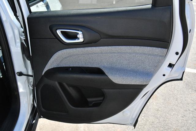 Photo of 2023 Bright White Clearcoat Jeep Compass