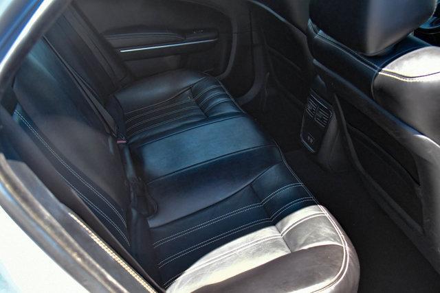 Photo of 2021 Silver Mist Clearcoat Chrysler 300